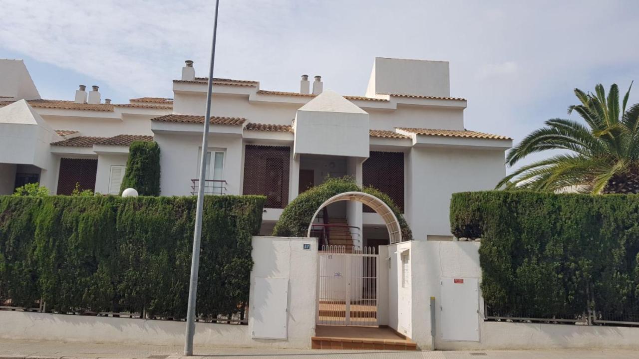 Bonito Con Inmensa Terraza Y Piscina Apartment